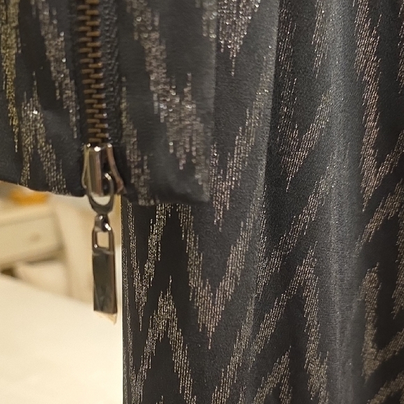 Cache Black and Silver Chevron Long Sleeve Dress - Picture 6 of 16